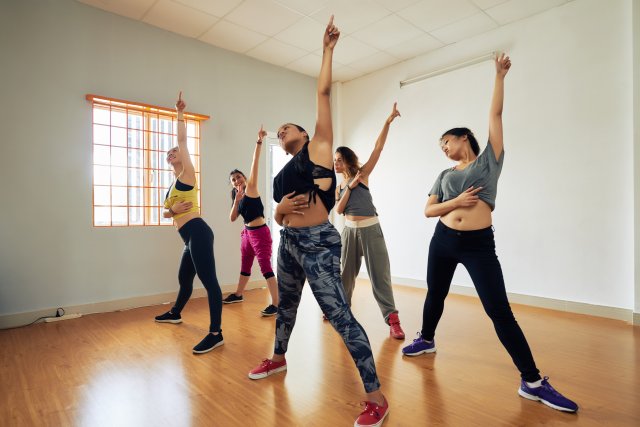 Ladies Street Dance – energiegeladenes Online-Workout!