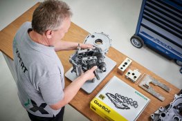 Montaggio e smontaggio della soluzione di riparazione LuK per cambio meccanico C514 FCA e DSG VW a secco